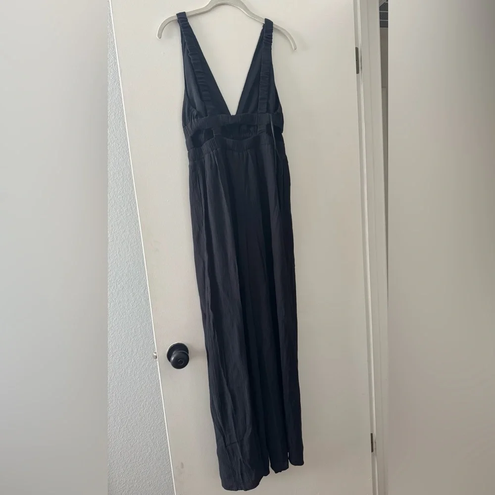 NWT Abercrombie & Fitch Open Back Black Jumpsuit - Picture 4 of 9